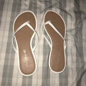 American Eagle Dressy White Flipflops